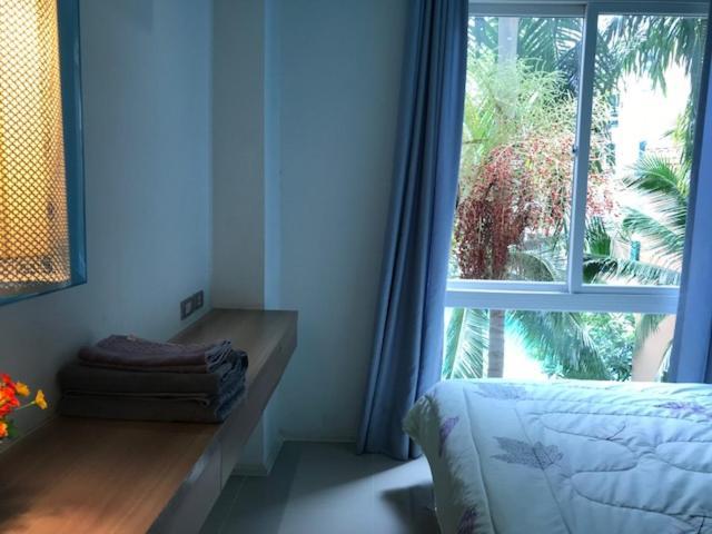 Atlantis Waterpark Apartment Pantai Jomtien Luaran gambar